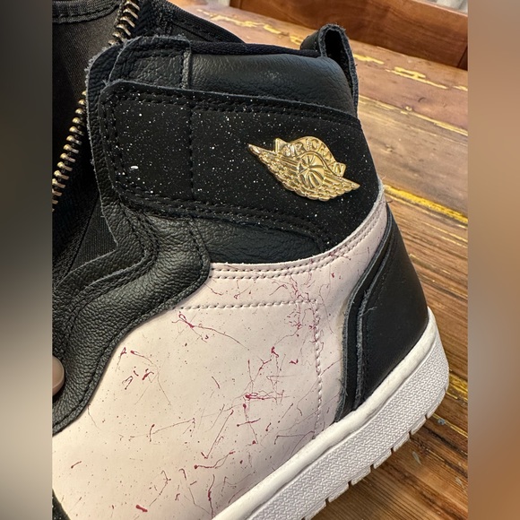 2018 Women’s AIr Jordan 1: High Zip Up Silt Red - Picture 2 of 3